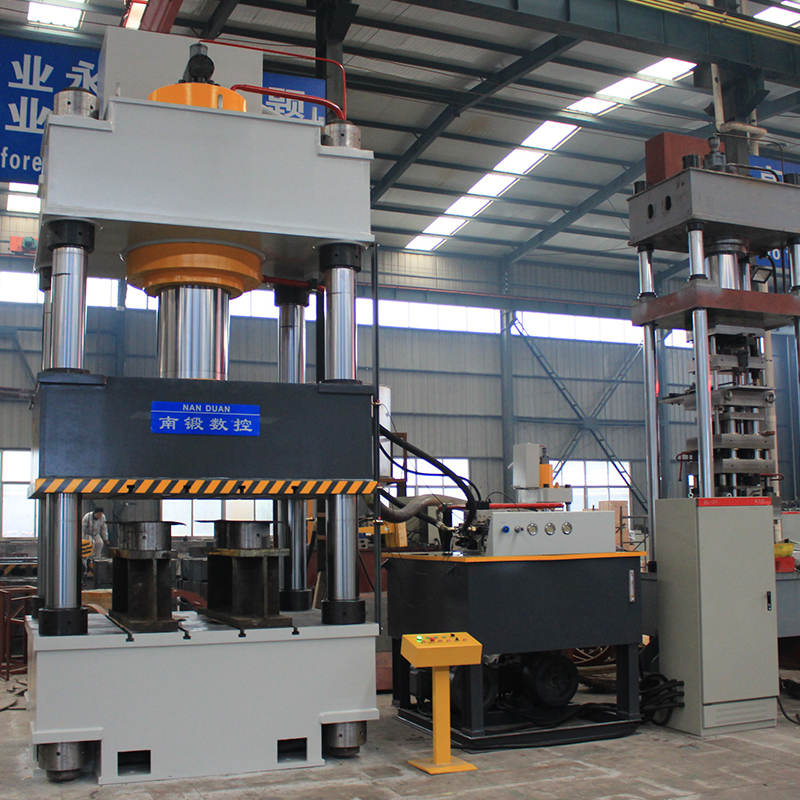 630噸油壓機(jī)伺服系統(tǒng)油壓機(jī)630t四柱壓力機(jī)