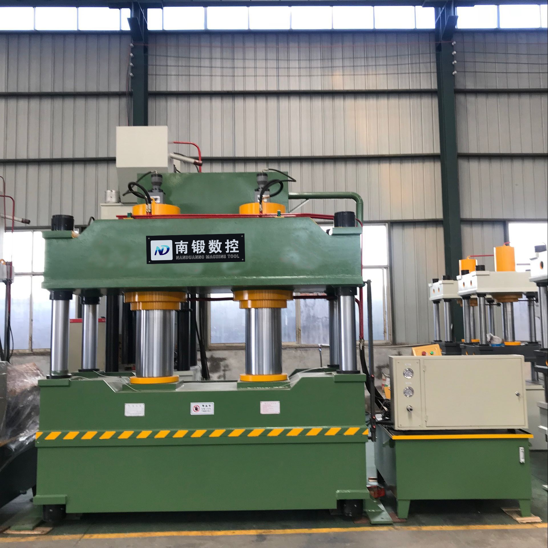 滕州廠家現(xiàn)貨供應(yīng)500噸防火板成型液壓機雙缸三梁四柱油壓機
