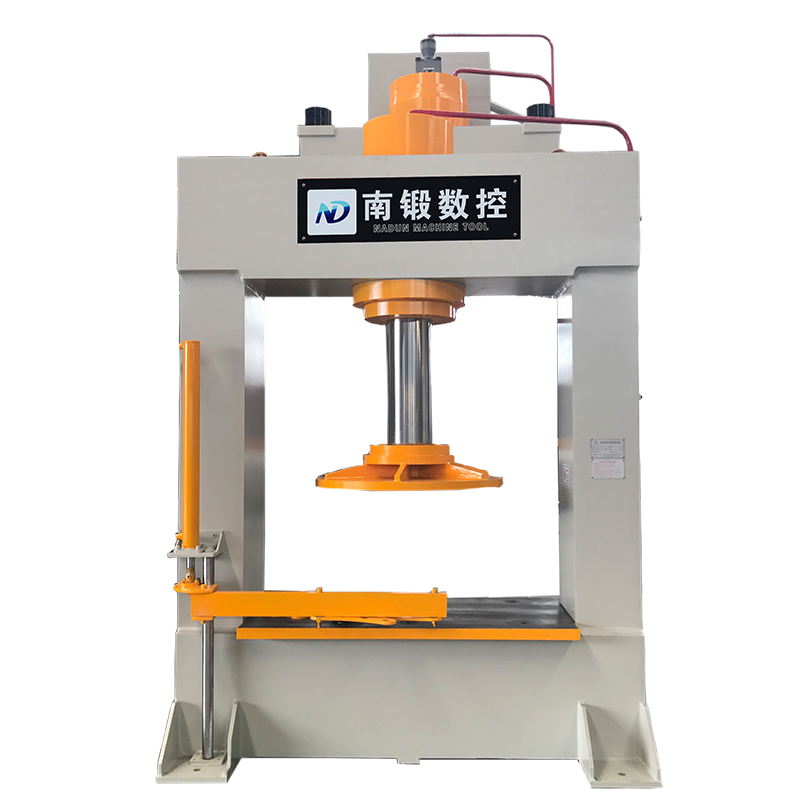 200t龍門(mén)油壓機(jī)200t壓制工程車(chē)叉車(chē)實(shí)心輪胎快速壓胎油壓機(jī)