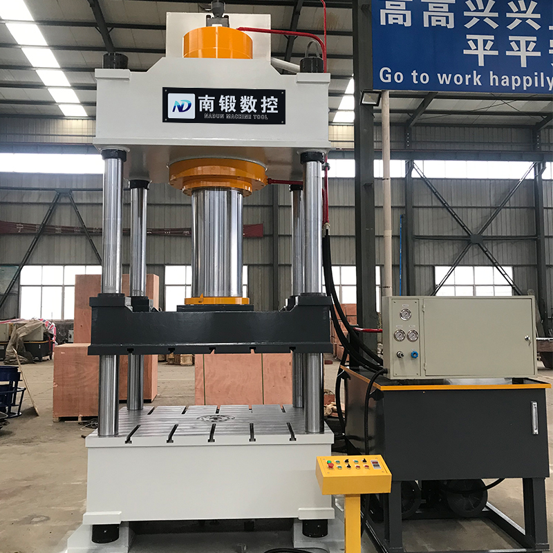 500T三梁四柱油壓機，500噸常規(guī)油壓機