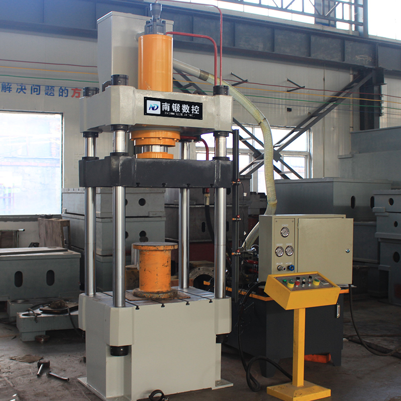 滕州200T四柱油壓機，200噸壓裝成型油壓機