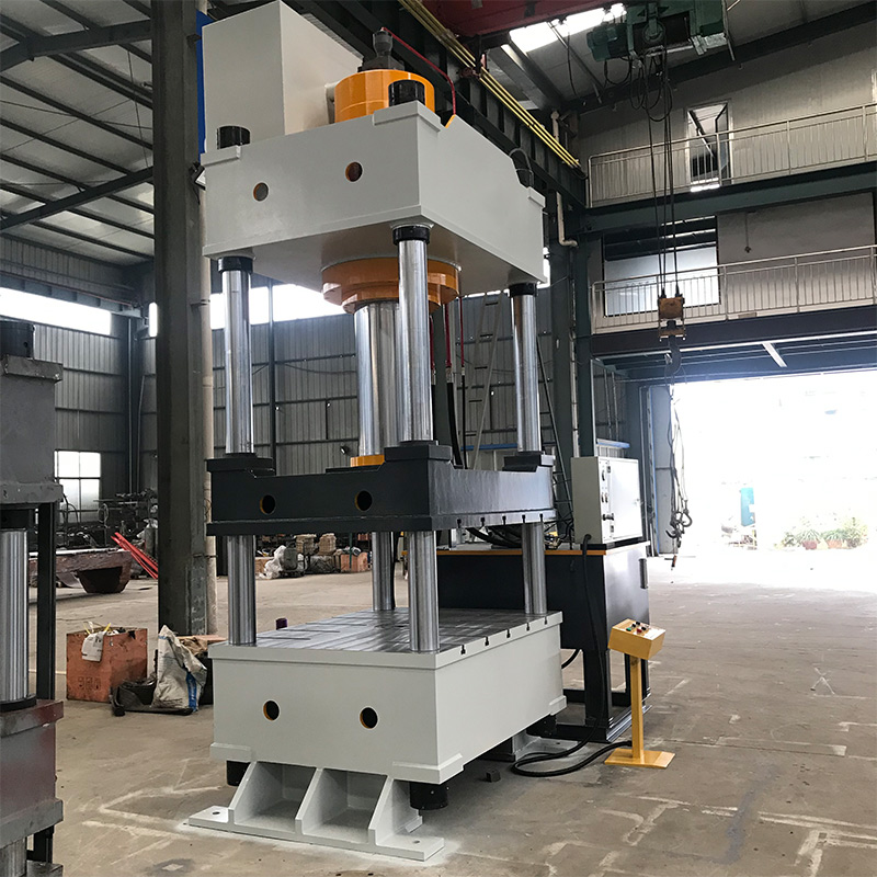 500噸液壓機三梁四柱油壓機成型拉伸常規(guī)壓力機